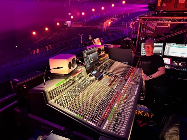 <a href="https://blackmountainstudios.ie/" target="_blank" rel="noopener">MARC CAROLAN</a>